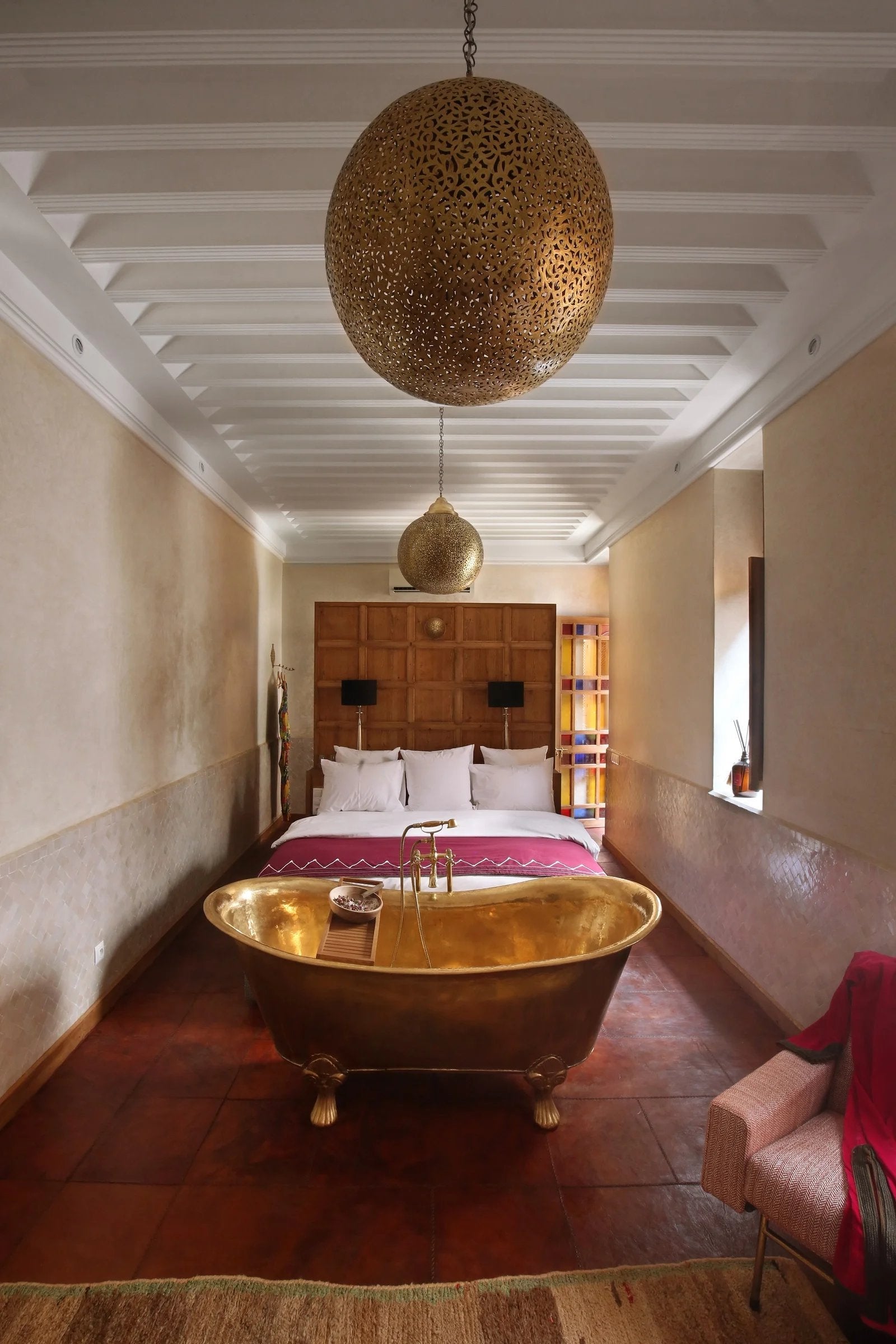 Unwind Stunning Bathtubs | Stylish Stunning Bathtubs | Zayian