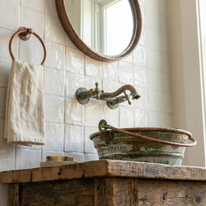 Hand-Hammered Copper Vessel Sink – Rustic Bathroom Washbasin
