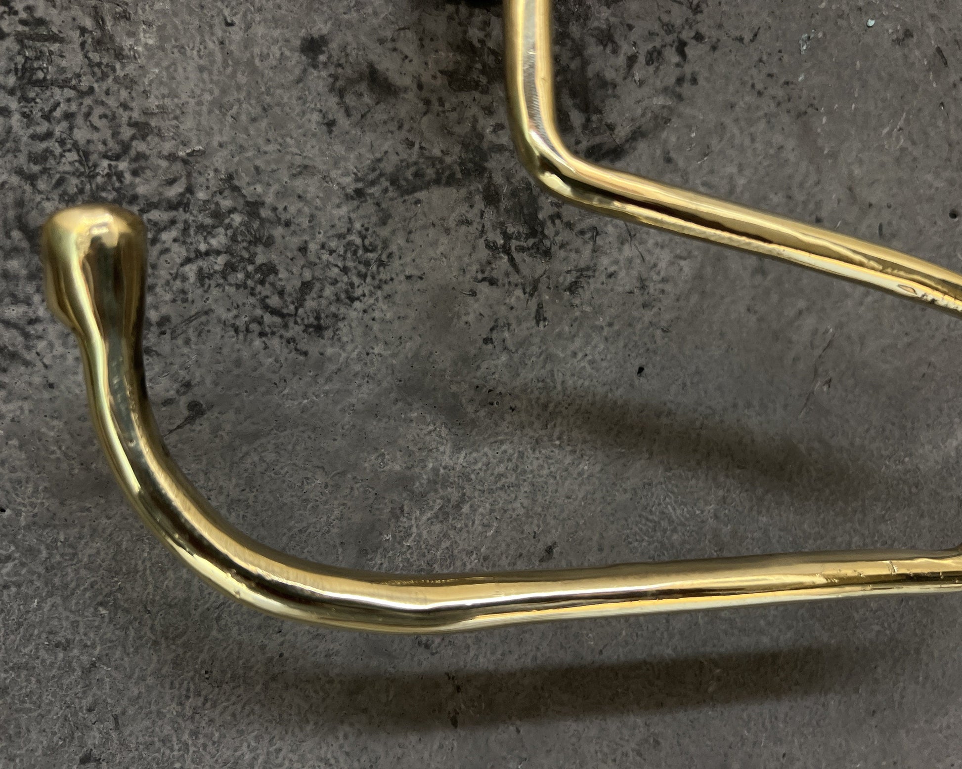 Handcrafted Solid Brass Toilet Roll Holder Stylish Brass Wall Mount Toilet Paper Holder Bathroom - Zayian