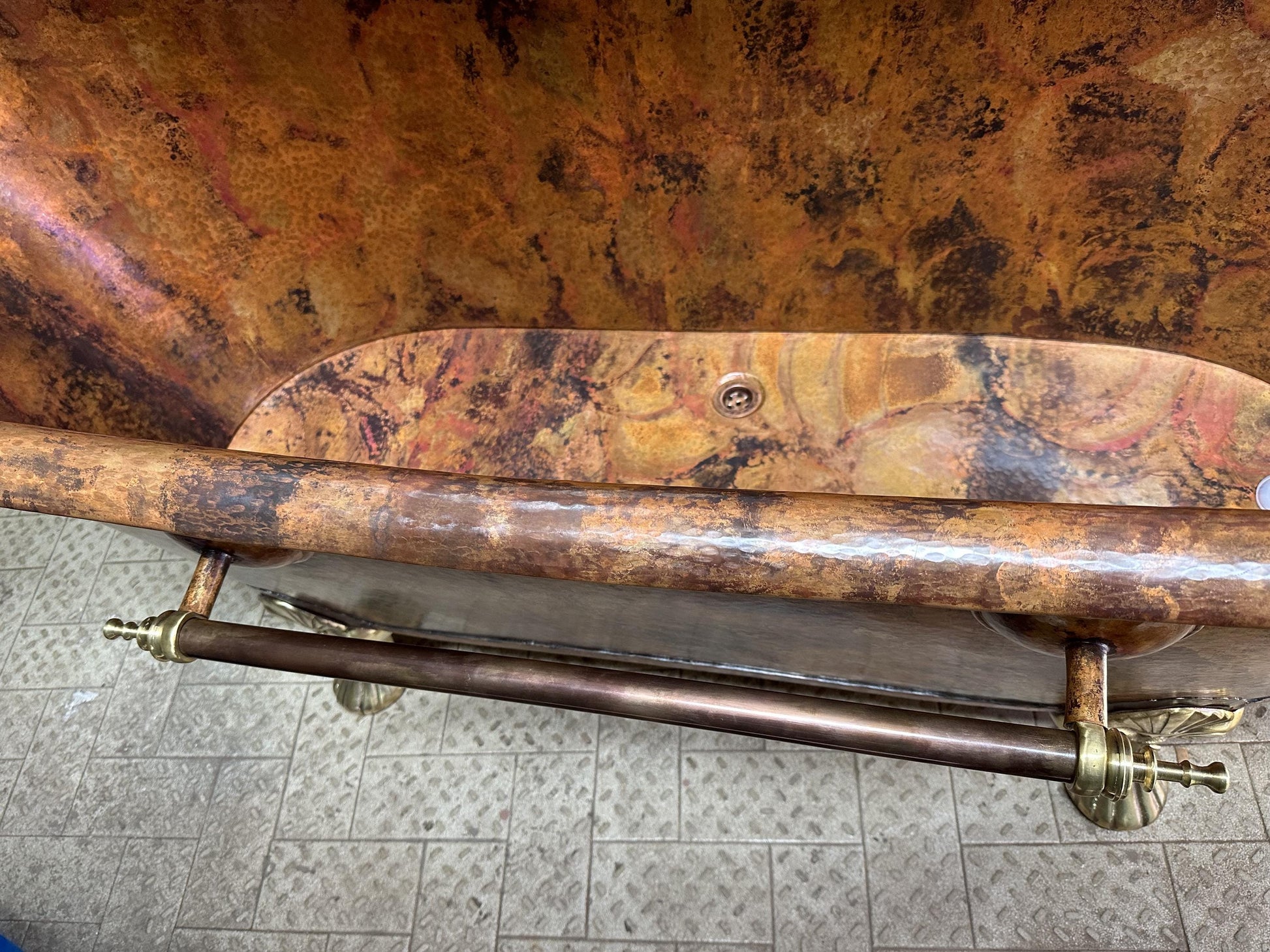 Clawfoot Copper Bathtub, Copper Soaking Tub With Patina Finish - Zayian