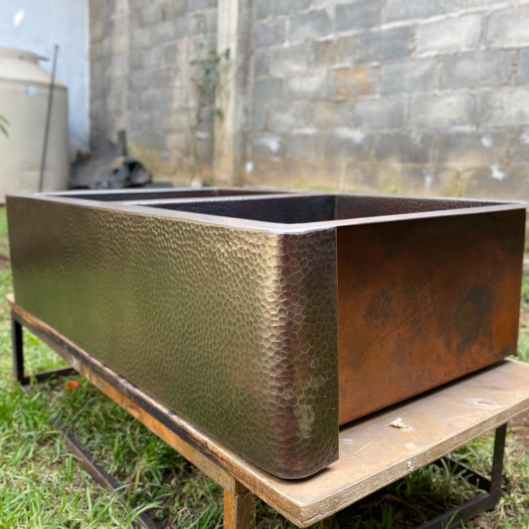 Farmhouse kitchen sink