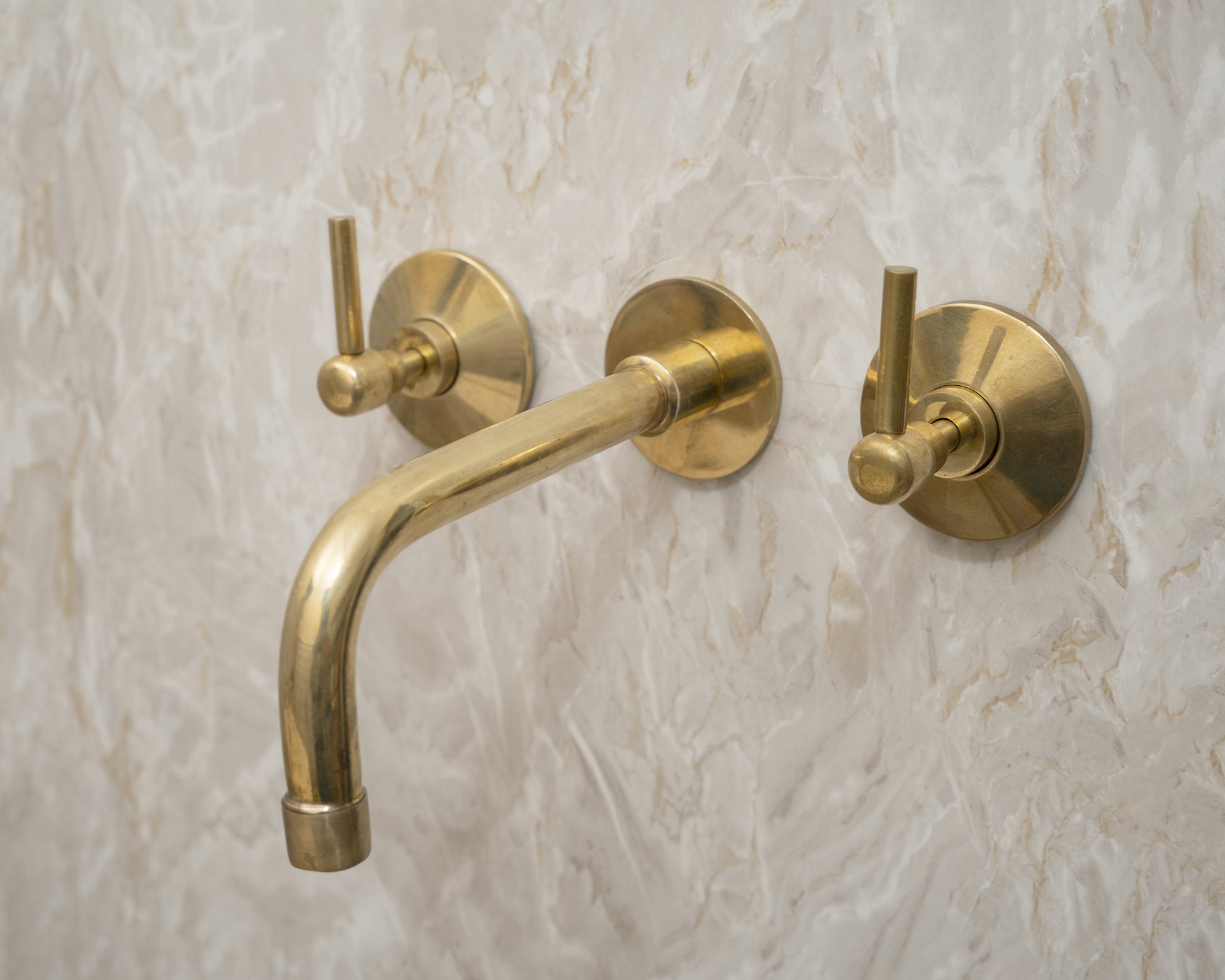 Unlacquered Brass Wall Mounted 3 Hole Bathroom Tub Filler Faucet Zayian