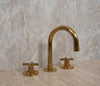 Ladda in bild i Galleri Viewer, Widespread Unlacquered Brass Bathroom Faucet 3 Holes Zayian