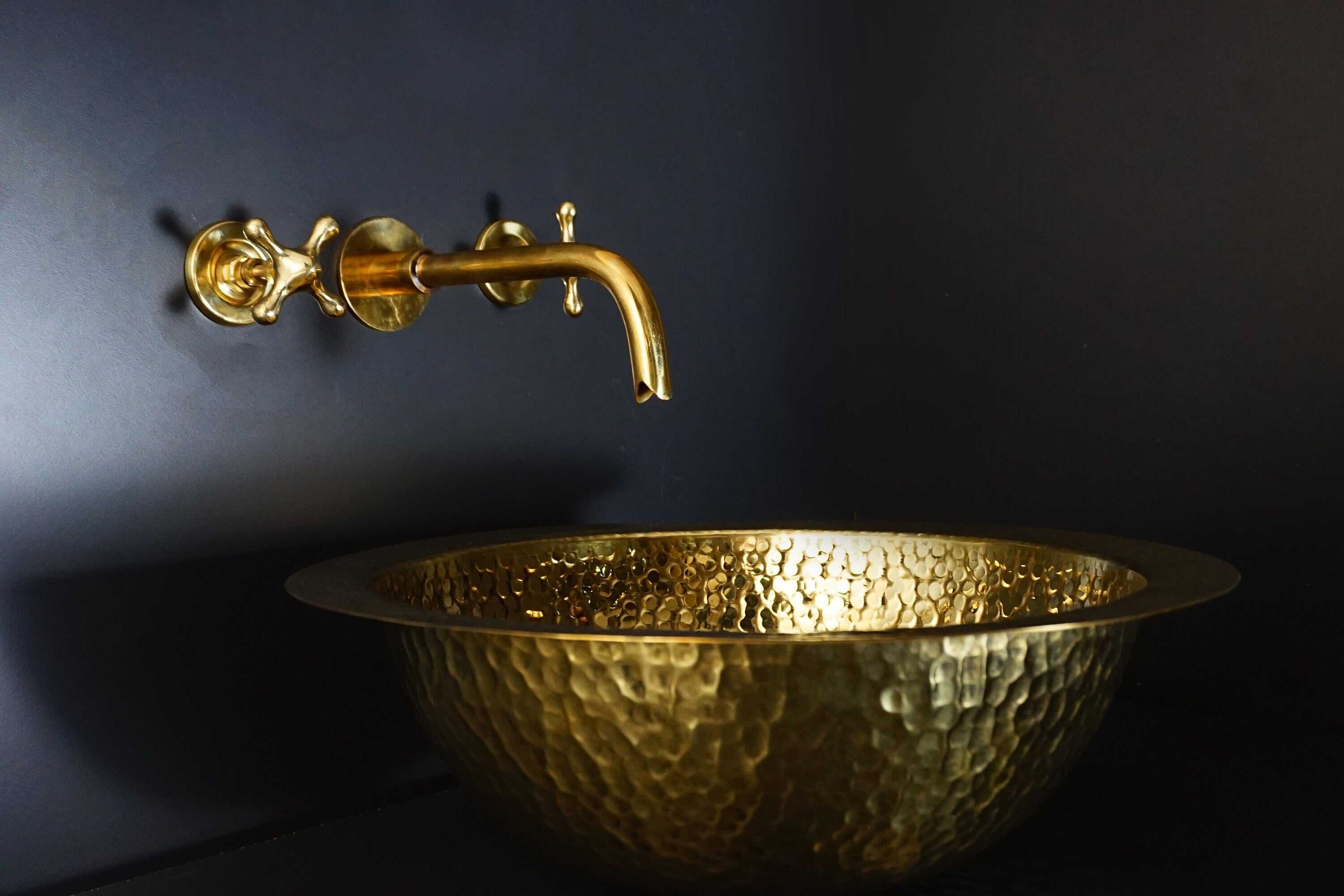 Handmade Solid Brass Wash Basin Zayian 