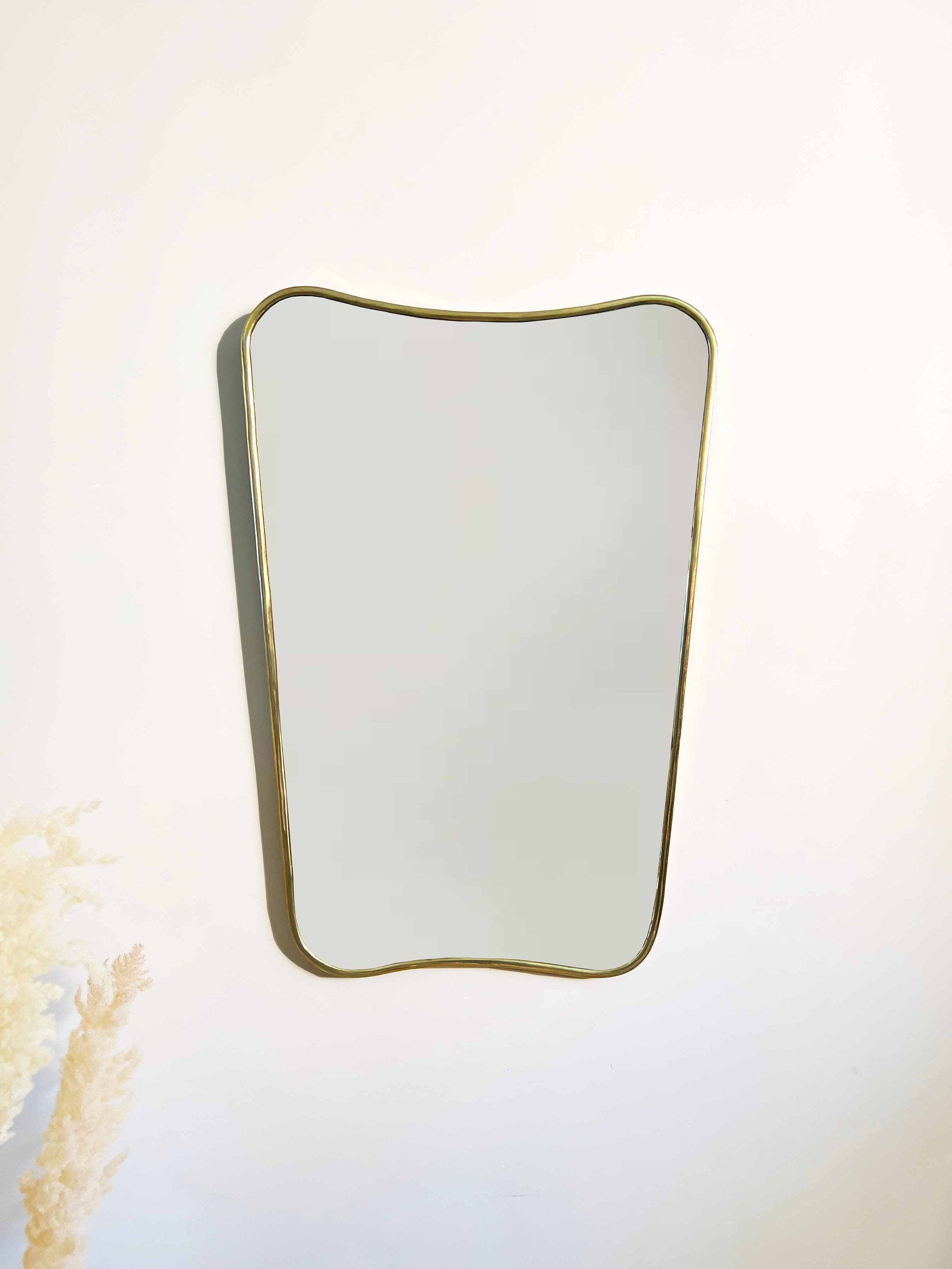 Aesthetic Luxurious Wall Mirror