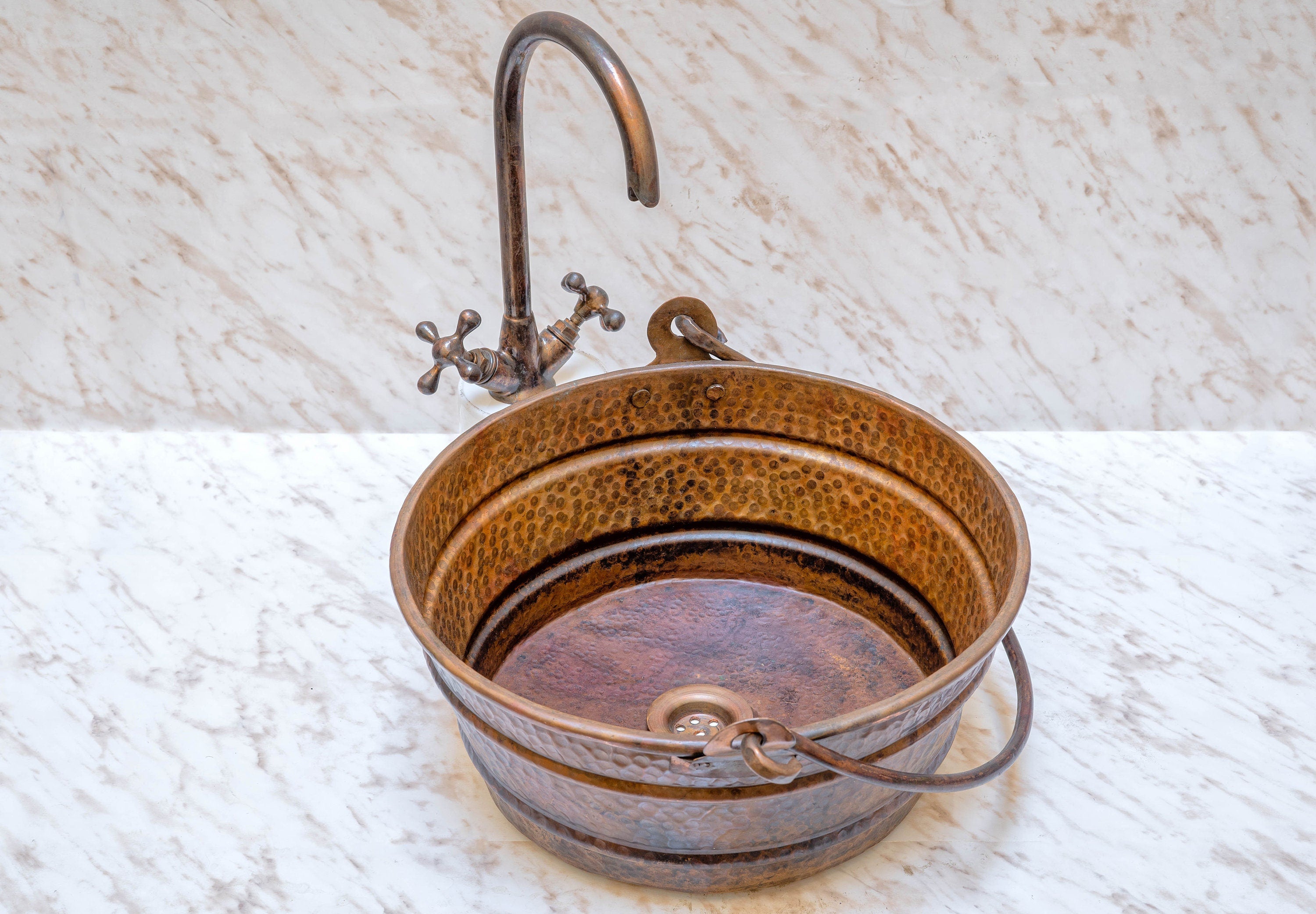 Handcrafted Bucket Style Copper Sink Zayian