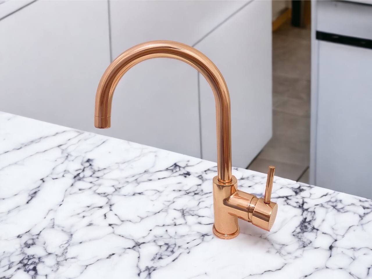 Stylish Copper Faucet for Kitchen