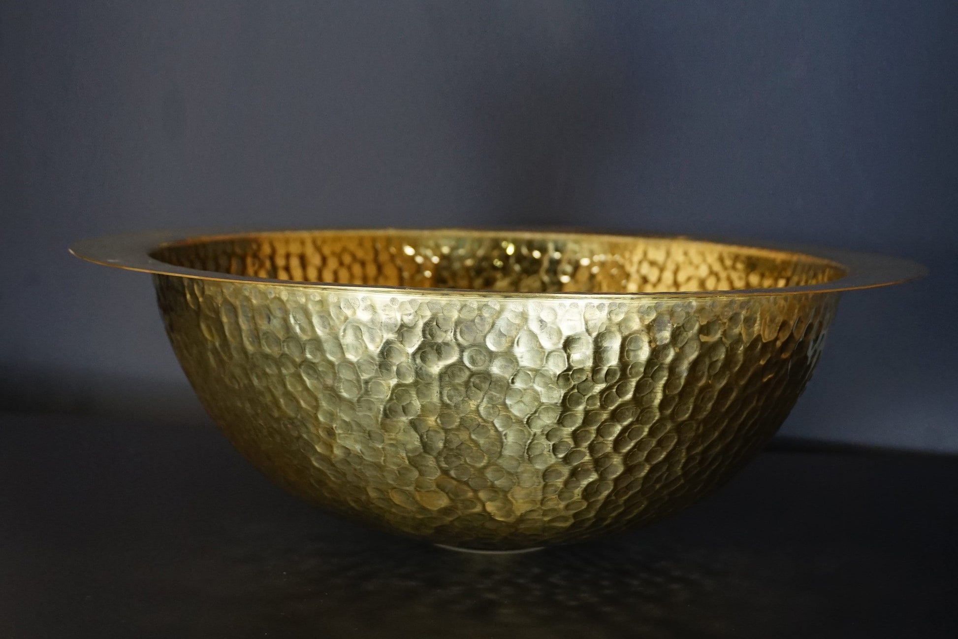 Antique-style Brass Drop-In Lavatory Sink Zayian 