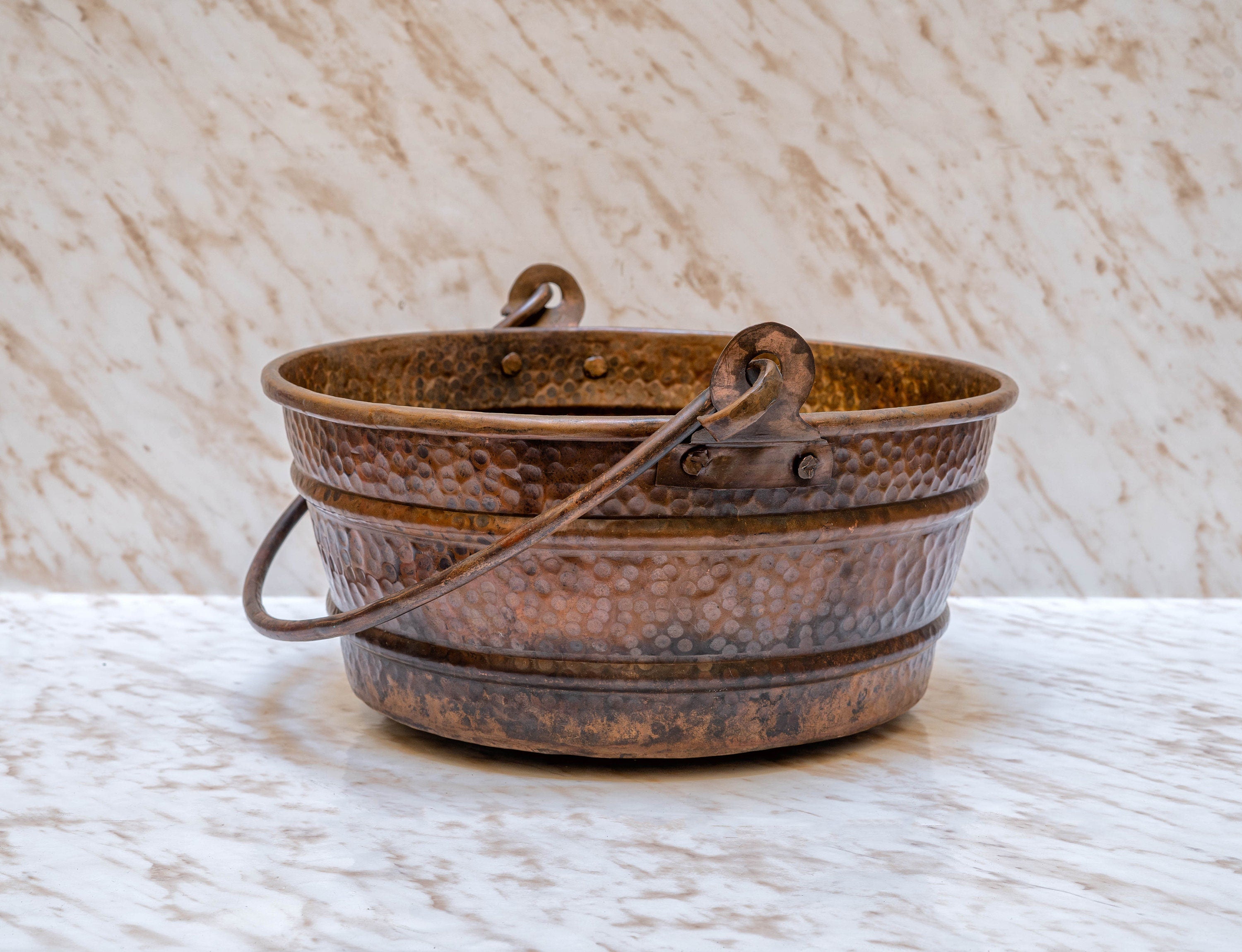 Bathroom Fixture with Hammered Copper Zayian 