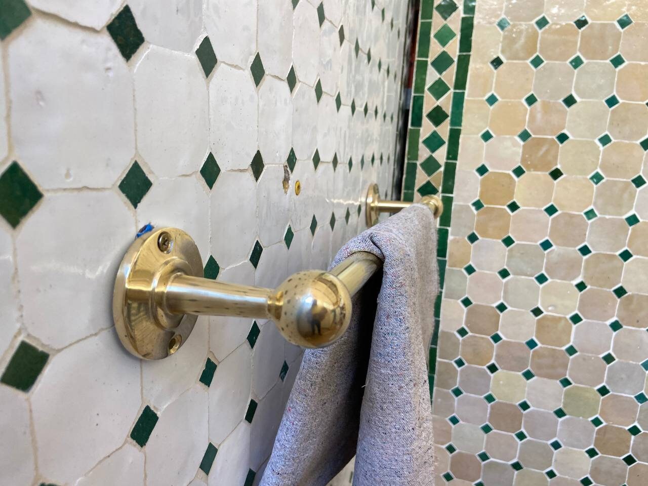 Classic Bathroom Accessory Zayian 