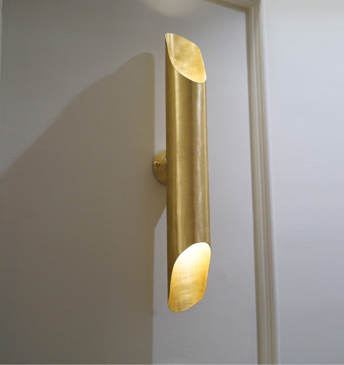 Luxurious Solid Brass Double Wall Light Fixture , Brass Sconce LightsLuxurious Solid Brass Double Wall Light Fixture , Brass Sconce Lights