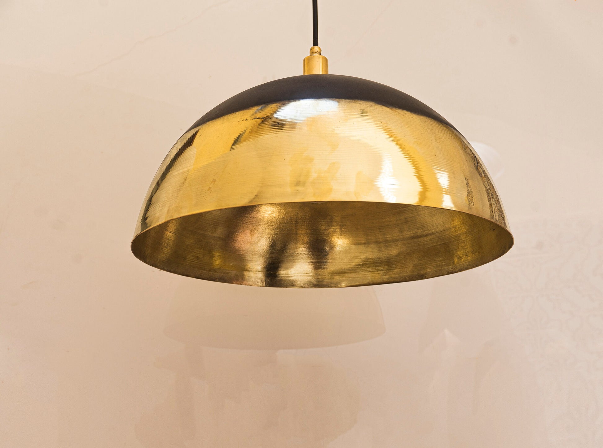 black and brass pendant light Zayian 
